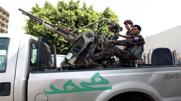 也門首都薩那總統府發生起義者與軍隊衝突 - 俄羅斯衛星通訊社