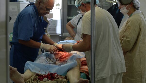 顿涅茨克一家医院被炮弹击中致医生患者受伤 - 俄罗斯卫星通讯社