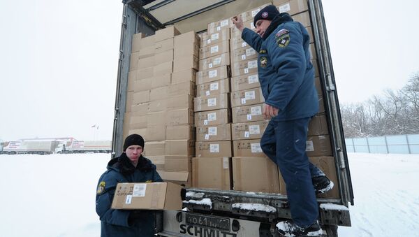 俄紧急情况部：第十二支人道救援车队将为顿巴斯运去食品 - 俄罗斯卫星通讯社