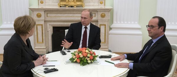 俄羅斯總統普京、德國總理默克爾和法國總統奧朗德在莫斯科舉行烏克蘭問題會談 俄羅斯總統普京、德國總理默克爾和法國總統奧朗德在莫斯科舉行烏克蘭問題會談 - 俄羅斯衛星通訊社