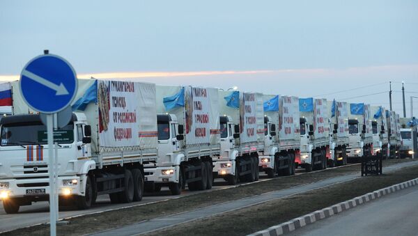 載有人道主義救援物資的俄羅斯緊急情況部車隊抵達盧甘斯克和頓涅茨克 - 俄羅斯衛星通訊社