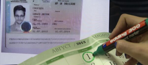 愛德華•斯諾登 愛德華•斯諾登 - 俄羅斯衛星通訊社