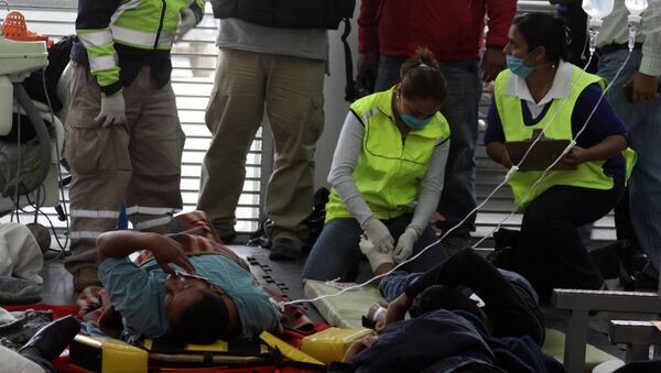 墨西哥火车与大巴相撞造成16死30伤 - 俄罗斯卫星通讯社