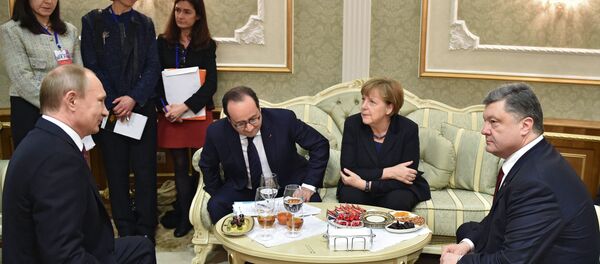 克里姆林宫:普京与默克尔及波罗申科就顿巴斯局势进行电话谈判 克里姆林宫:普京与默克尔及波罗申科就顿巴斯局势进行电话谈判 - 俄罗斯卫星通讯社