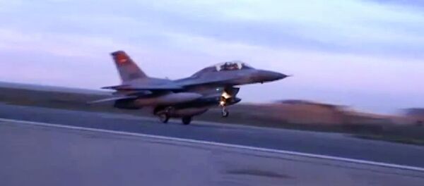 電視台:埃及空軍對利比亞的“伊國”陣地進行空襲 未與美國進行協調 電視台:埃及空軍對利比亞的“伊國”陣地進行空襲 未與美國進行協調 - 俄羅斯衛星通訊社