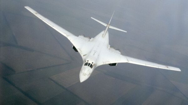 俄空军总司令5月9日将驾驶图-160飞越红场 - 俄罗斯卫星通讯社