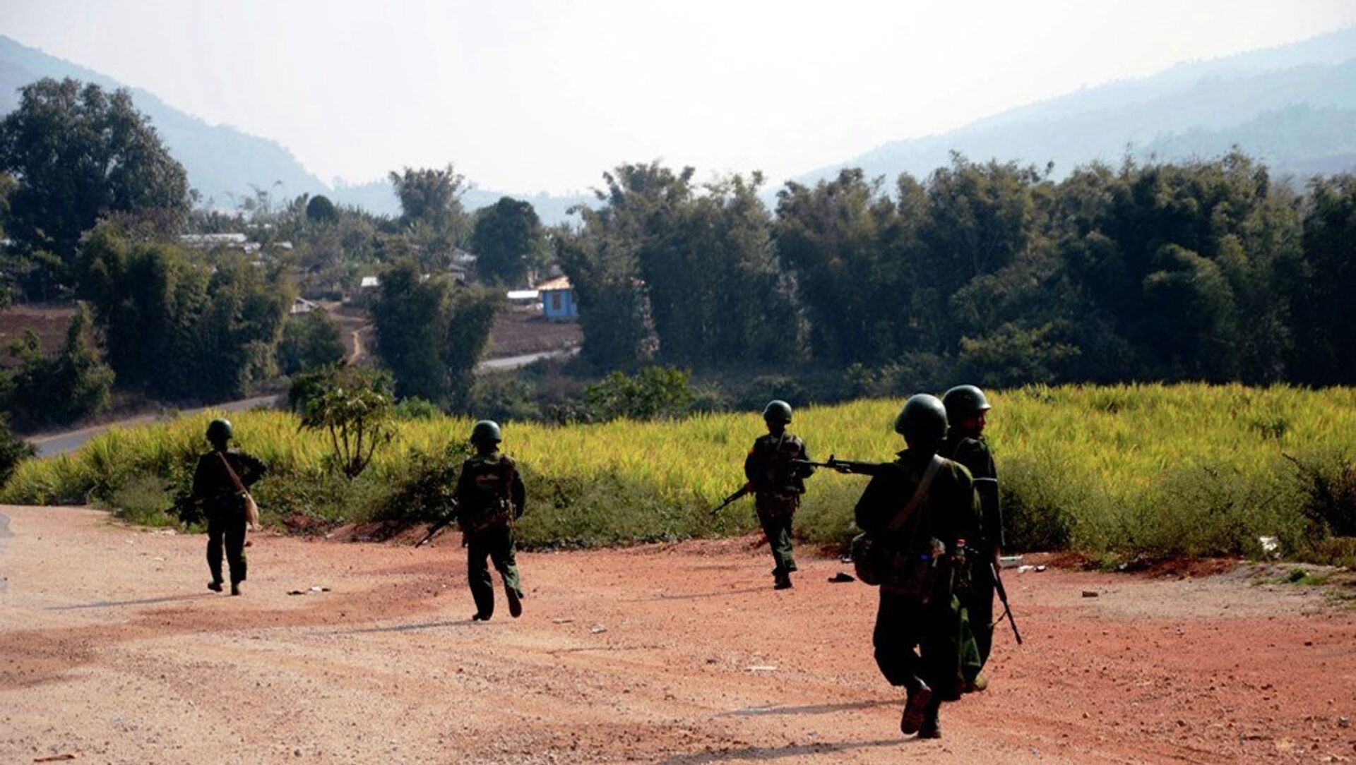 老照片 缅甸克钦邦独立军 缅甸最大的民族自治武装之一 - 哔哩哔哩