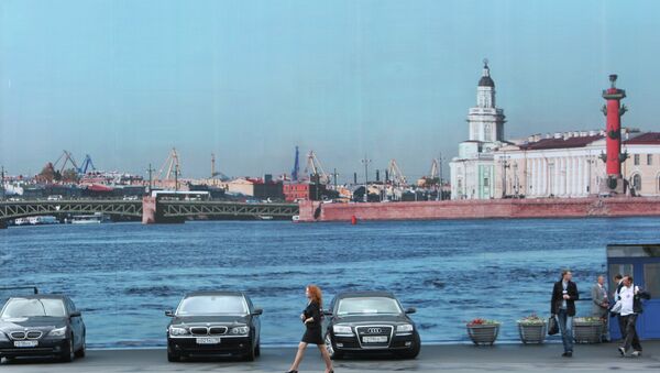 圣彼得堡市长称与德国戴姆勒汽车集团继续就在该市设分厂谈判 - 俄罗斯卫星通讯社