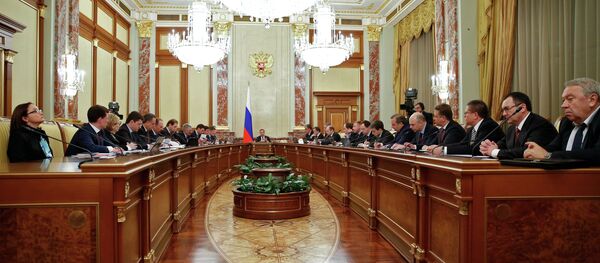 俄政府批准提高退休年齡和增值稅稅率的法案 - 俄羅斯衛星通訊社