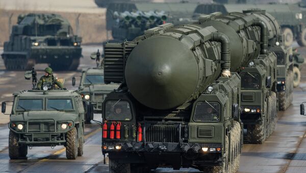 俄总统办公厅主任：胜利日阅兵式上将展示最新型武器 - 俄罗斯卫星通讯社