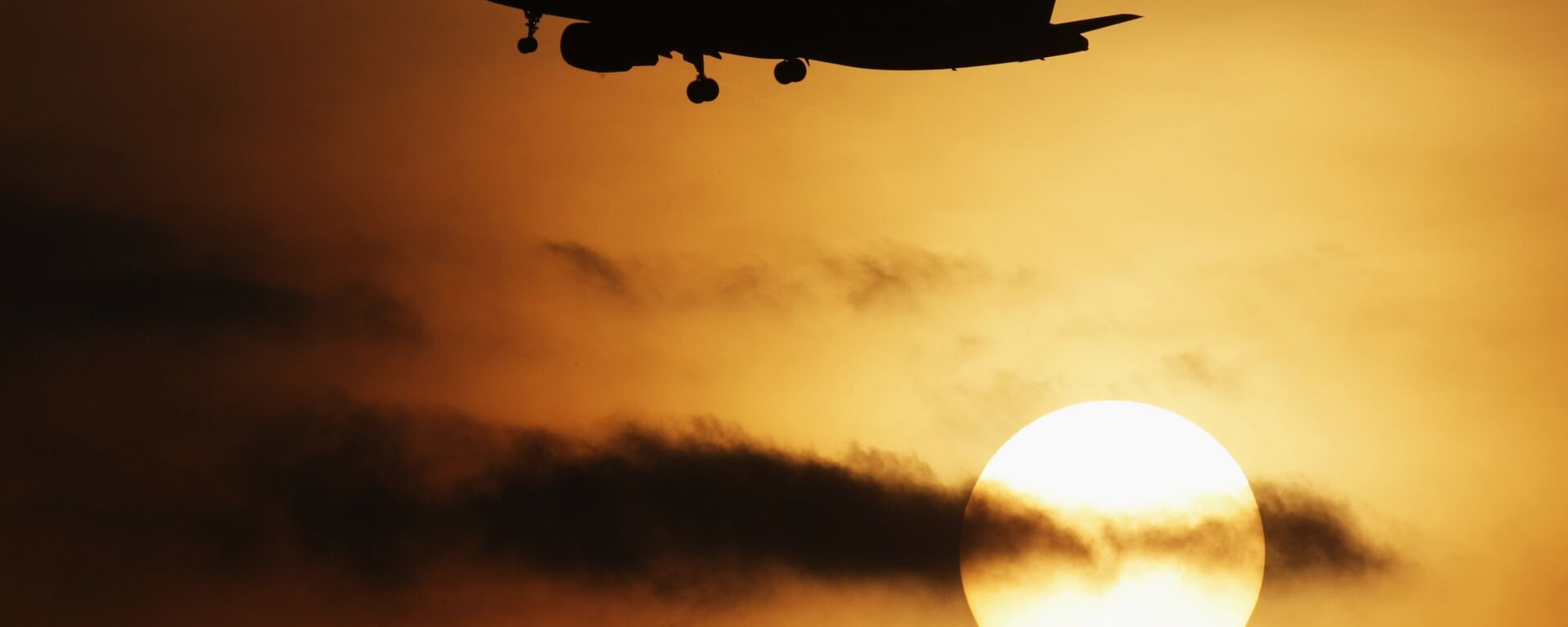 美议员呼吁特朗普限制中国航班降落，以施压北京全面恢复稀土供应 - 俄罗斯卫星通讯社, 1920, 19.09.2025