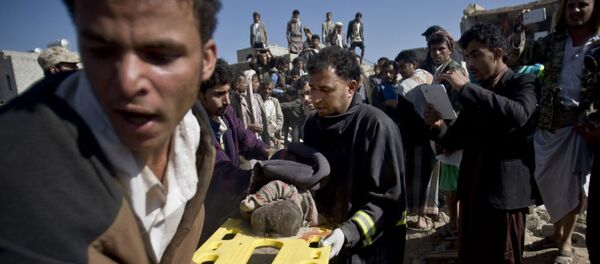 也門首都薩那機場附近的地方,2015 年 3 月 26 日 也門首都薩那機場附近的地方,2015 年 3 月 26 日 - 俄羅斯衛星通訊社