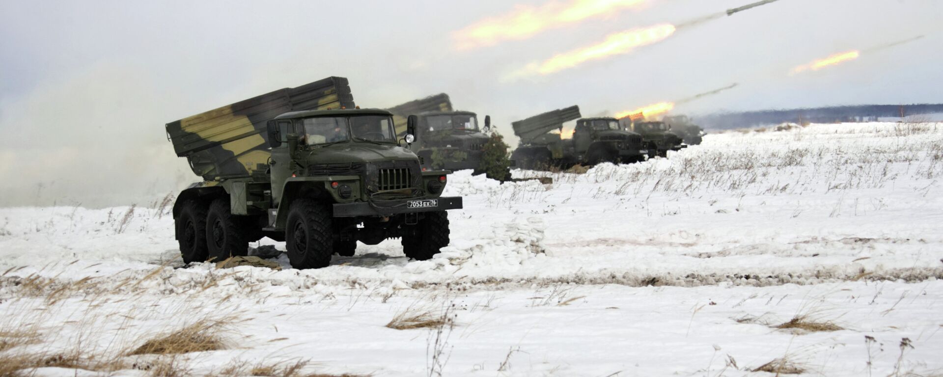 俄军为塔吉克斯坦“冰雹”火箭炮的指挥官和炮手提供培训 - 俄罗斯卫星通讯社, 1920, 15.10.2025