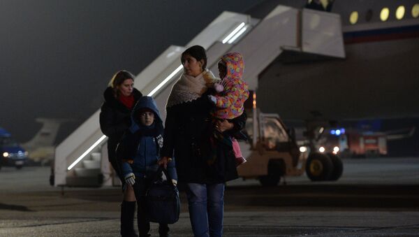 俄第五架撤僑飛機從也門撤回俄羅斯和其他國家公民 - 俄羅斯衛星通訊社