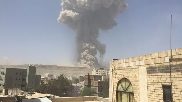 媒体：联军空袭导致也门首都至少90人死亡 - 俄罗斯卫星通讯社
