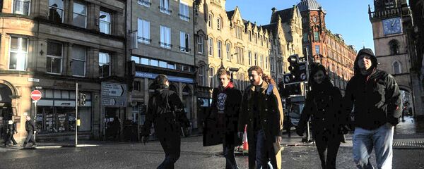 調查：歐洲發達國家居民對其媒體報道的烏克蘭事件真實性表示懷疑 - 俄羅斯衛星通訊社