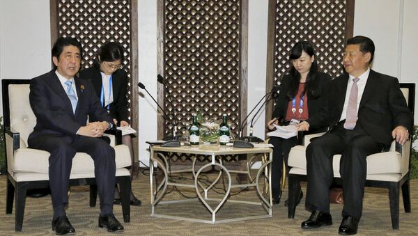 安倍晋三和习近平在雅加达亚非峰会上会面 - 俄罗斯卫星通讯社