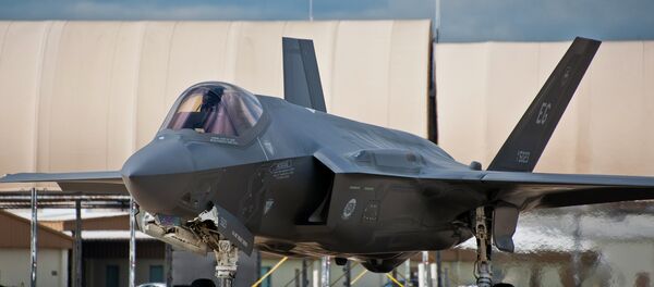 美副總統：美明年將向以色列提供F-35新型戰機 - 俄羅斯衛星通訊社