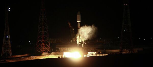 俄“进步”号货运飞船搭载胜利日旗帜前往国际空间站 - 俄罗斯卫星通讯社