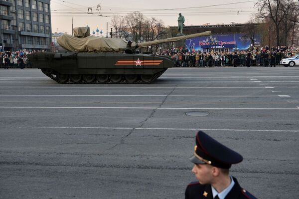 阿尔马塔” T-14坦克 - 俄罗斯卫星通讯社