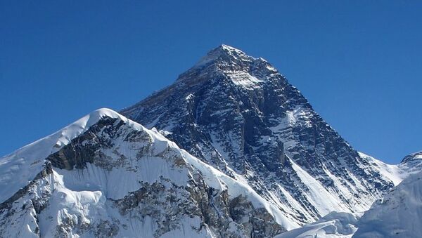 尼泊尔计划将珠穆朗玛峰附近的冰蚀湖放水 - 俄罗斯卫星通讯社