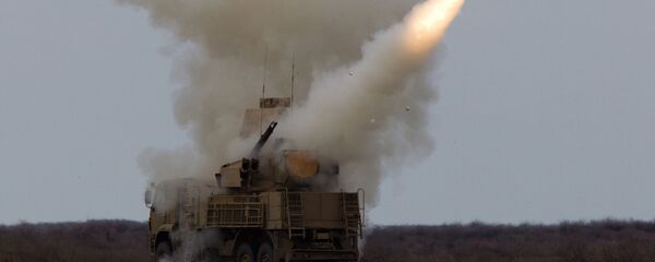 俄東部軍區“道爾-M2U”和“鎧甲-S”防空系統班組擊落新型“夾鼻眼鏡”靶彈 俄東部軍區“道爾-M2U”和“鎧甲-S”防空系統班組擊落新型“夾鼻眼鏡”靶彈 - 俄羅斯衛星通訊社