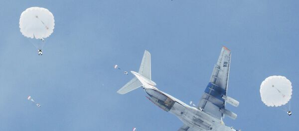 俄軍空降兵演習在克里米亞進入實兵演練階段 - 俄羅斯衛星通訊社