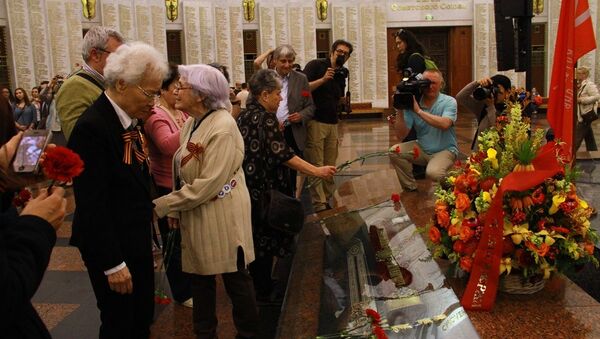著名革命者子女在莫斯科向烈士英雄致敬 - 俄羅斯衛星通訊社