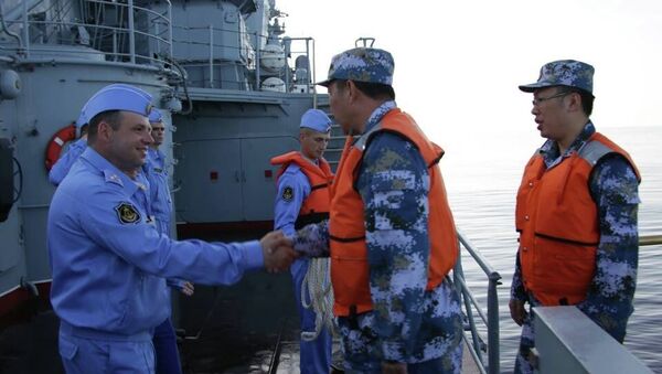 中國海軍副司令員：俄中海軍“海上聯合-2015（Ⅱ）”軍演成績優異 - 俄羅斯衛星通訊社