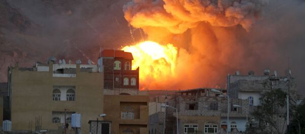 沙特聯軍空軍對也門首都薩那予以沈重打擊 - 俄羅斯衛星通訊社