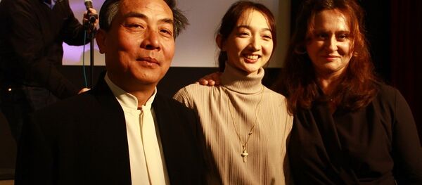 董亚春导演与曹叔慈 董亚春导演与曹叔慈 - 俄罗斯卫星通讯社