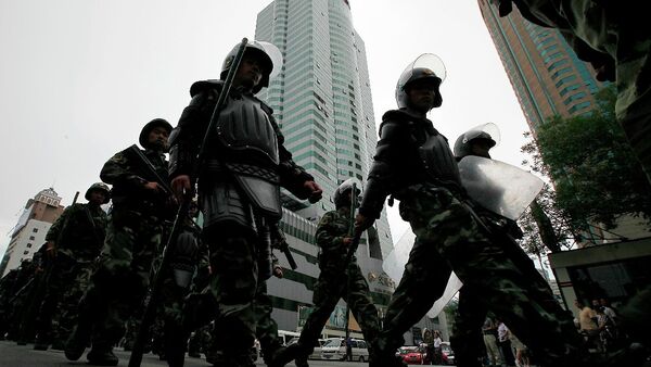 Chinese paramilitary police patrol in Urumqi - 俄羅斯衛星通訊社