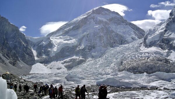 尼泊爾計劃對攀登珠峰者設定年齡限制 - 俄羅斯衛星通訊社