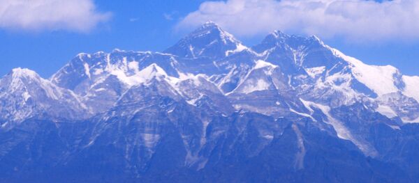 珠穆朗玛峰冰川在融化：越来越多的登山者尸体“重见天日” - 俄罗斯卫星通讯社