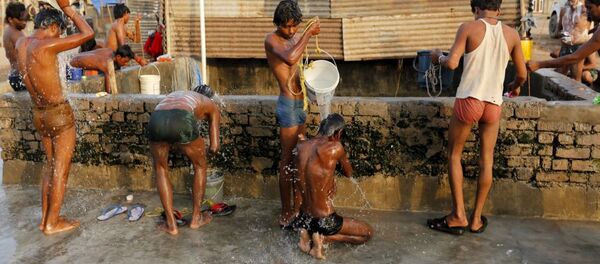 印度高温热死愈2200人 - 俄罗斯卫星通讯社