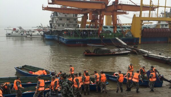 长江上翻沉游轮的船长以及轮机长已被扣押 - 俄罗斯卫星通讯社