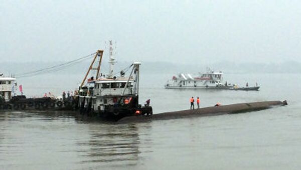 两船在长江口以外水域发生碰撞 14人失踪 - 俄罗斯卫星通讯社