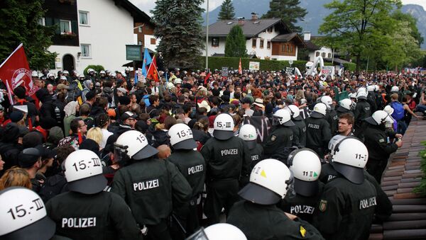 千人集會抗議反對在德國舉行七國首腦會議 - 俄羅斯衛星通訊社