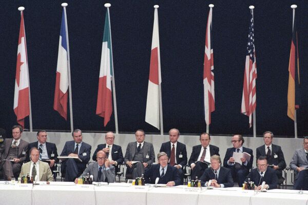 G7/G8历史：从朗布依埃到布鲁塞尔 - 俄罗斯卫星通讯社