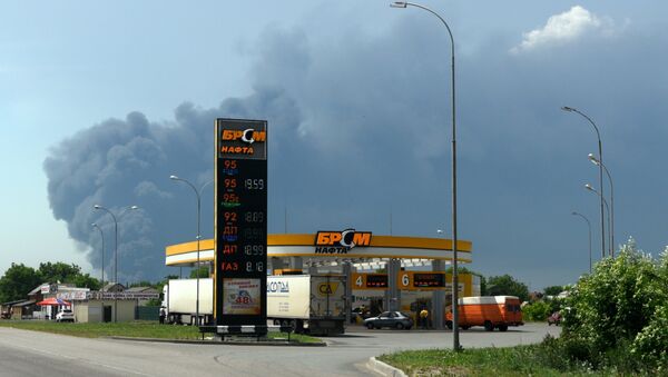 烏克蘭緊急情況局：儲油庫火災不會波及附近部隊駐地和周邊油庫 - 俄羅斯衛星通訊社