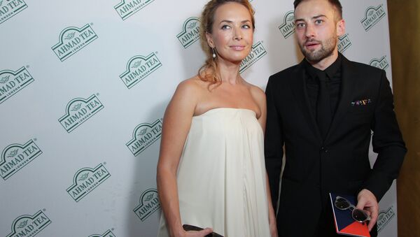 然娜•弗里斯克和德米特里•捨佩廖夫 - 俄羅斯衛星通訊社