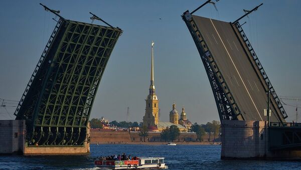 在圣彼得堡拍摄时落入涅瓦河中的中国女游客溺亡 - 俄罗斯卫星通讯社