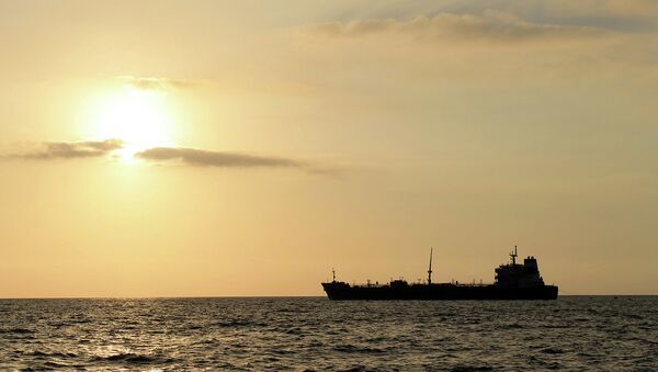 媒體：伊朗海軍擊退海盜對一艘駛向亞丁灣油輪的襲擊 - 俄羅斯衛星通訊社