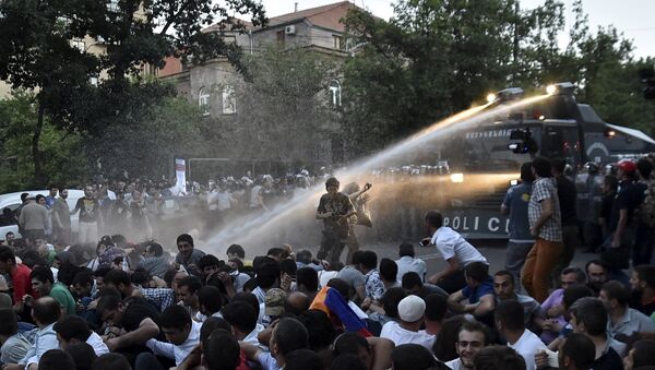 亞美尼亞就首都民眾示威遊行刑事立案 - 俄羅斯衛星通訊社
