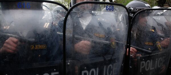 亚美尼亚警方呼吁埃里温抗议活动的参与者不要加剧紧张局势 亚美尼亚警方呼吁埃里温抗议活动的参与者不要加剧紧张局势 - 俄罗斯卫星通讯社