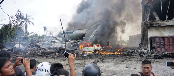印尼空軍C-130大力神運輸機在北蘇門答臘省墜毀 印尼空軍C-130大力神運輸機在北蘇門答臘省墜毀 - 俄羅斯衛星通訊社