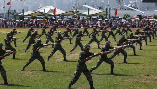 Народно-освободительная армия Китая во время празднования годовщины присоединения Гонконга к Китаю - 俄羅斯衛星通訊社