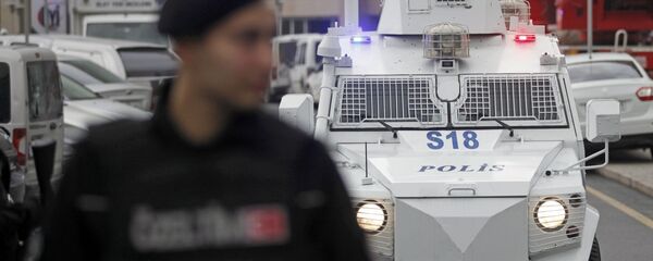 伊斯蘭坦布爾警方開槍打死了一名試圖闖入總統官邸的男子 伊斯蘭坦布爾警方開槍打死了一名試圖闖入總統官邸的男子 - 俄羅斯衛星通訊社