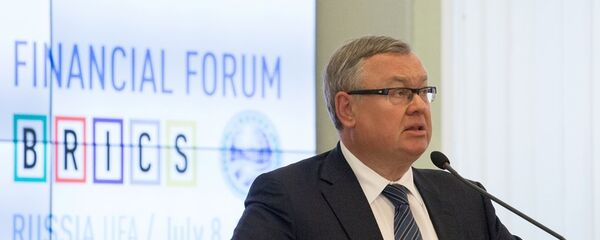 俄外贸银行行长:中国股市暴跌是因经济过热与灰色借贷 俄外贸银行行长:中国股市暴跌是因经济过热与灰色借贷 - 俄罗斯卫星通讯社