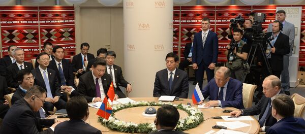 Беседа Президента России Владимира Путина с Председателем КНР Си Цзиньпином и Президентом Республики Монголия Цахиагийном Элбэгдоржем - 俄罗斯卫星通讯社